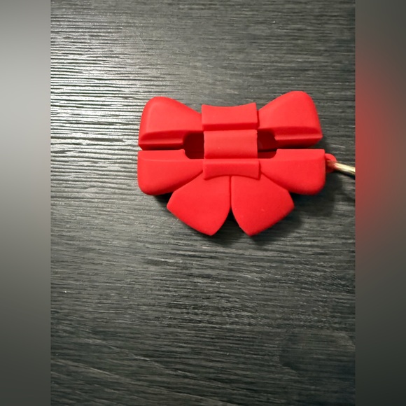 Red Bow airpod pro Holder - Picture 2 of 2